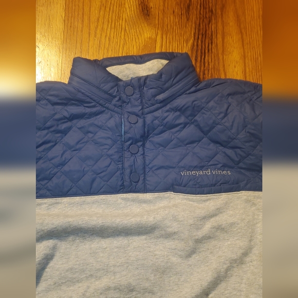 VV Performance Pullover - Picture 3 of 3